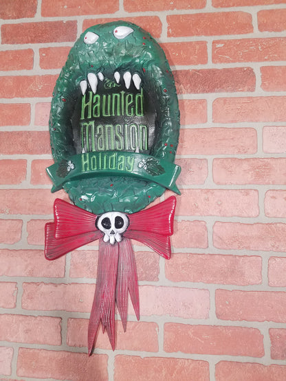 resin Mansion Holiday plaque & BOW